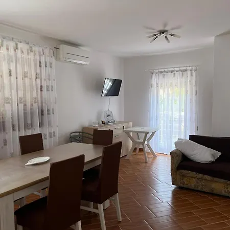 Ana Apartment Sukosan